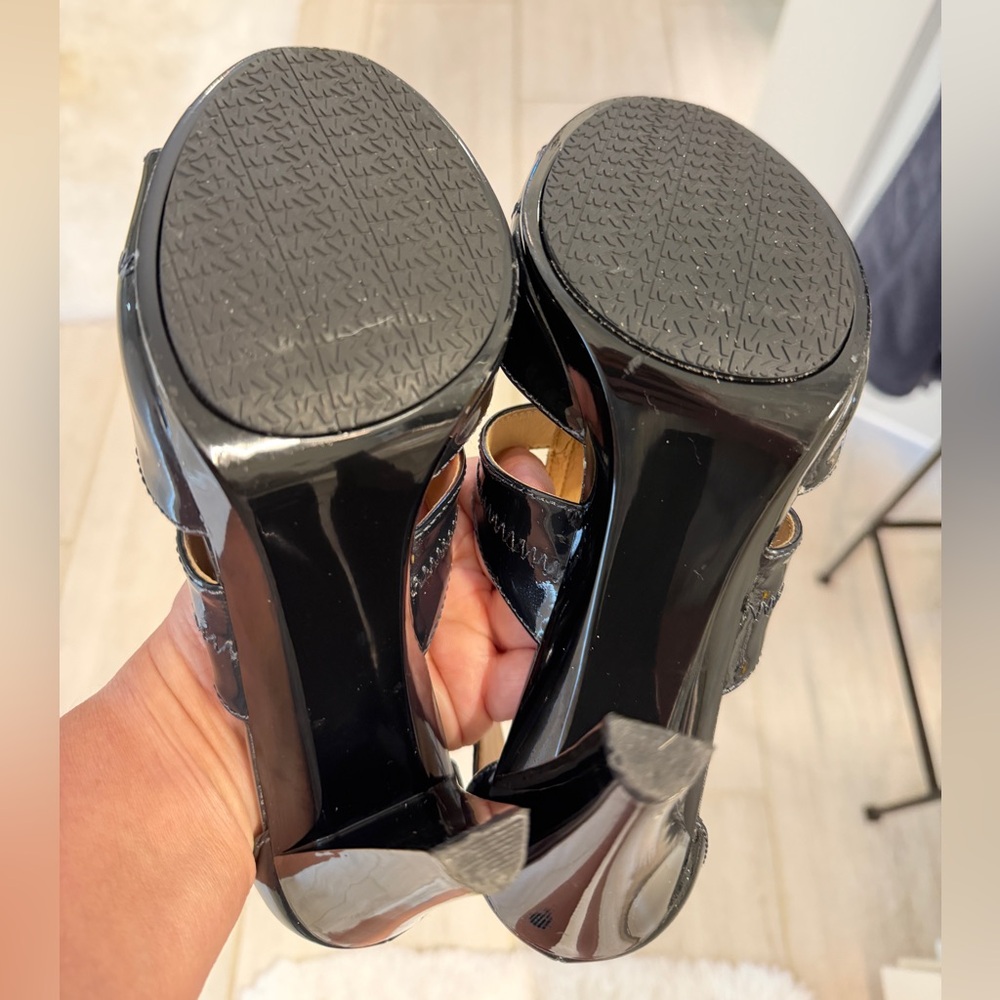Michael Kors Navy Patent Leather Zip-Front Women's Heels - Size 7 - Picture 8 of 8